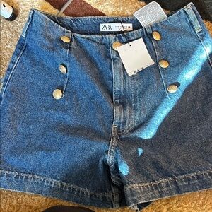 Zara Women's Jean Shorts with Gold Buttons